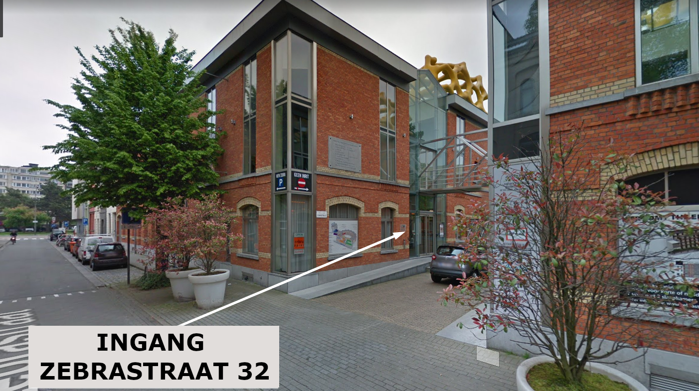 Ingang zebrastraat 32 met pijl Ingang zebrastraat 32 met pijl