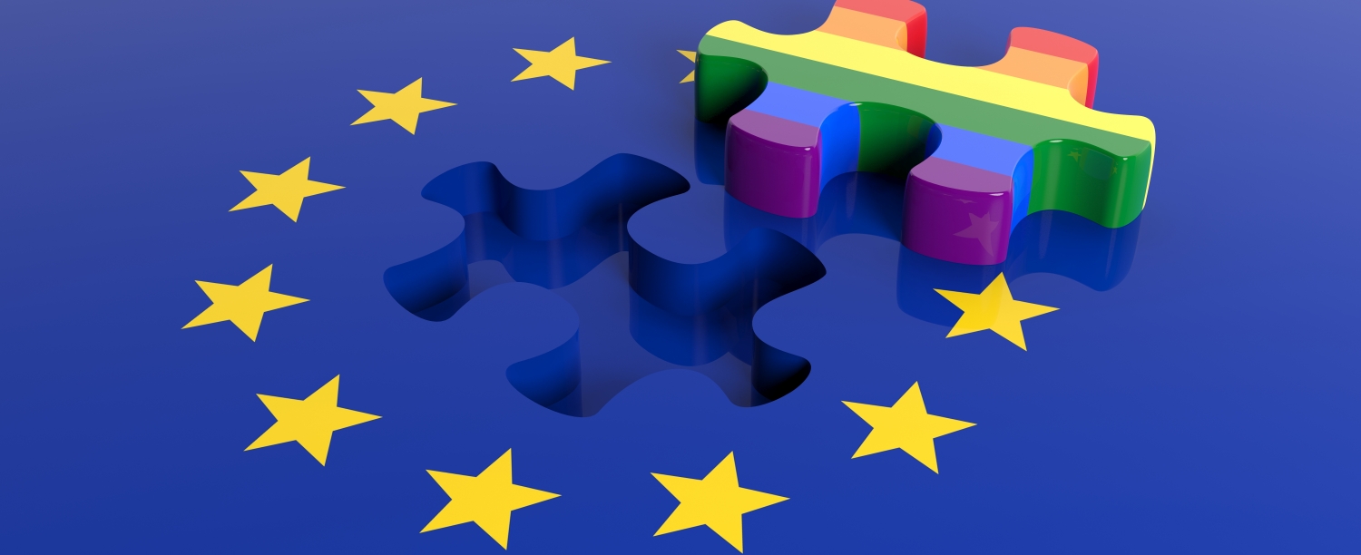 puzzelstukje regenboog dat past in Europese vlag
