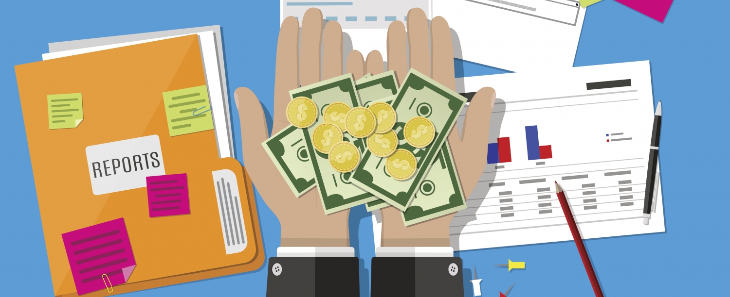 Vacature financieel Twee handen met geld op, omringd door folders